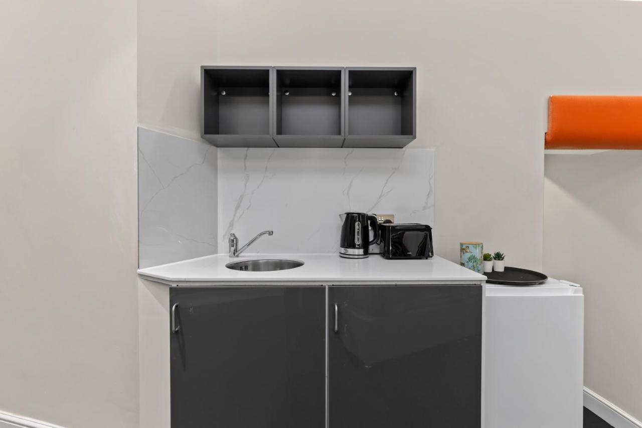 Modern Studio Flat Лондон Екстер'єр фото